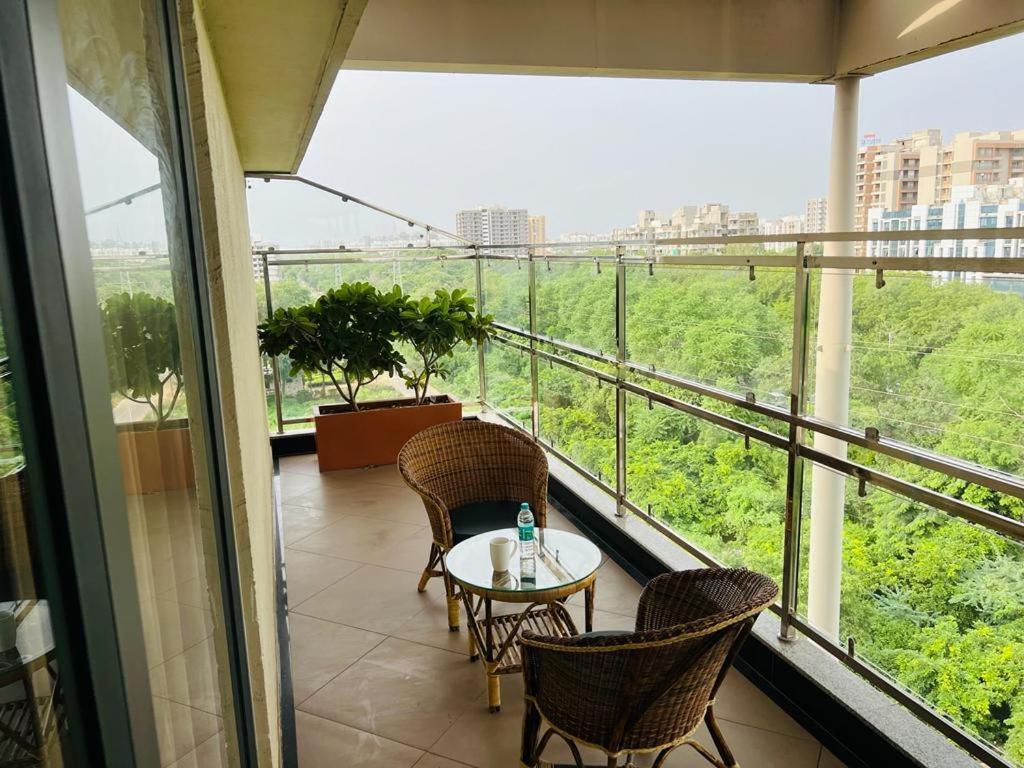 The Lemon Grass Hotel Gandhinagar Exteriör bild